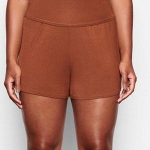 SKIMS BRAND SLEEP SHORTS IN COPPER BROWN NEW WITH TAGS SIZE XS